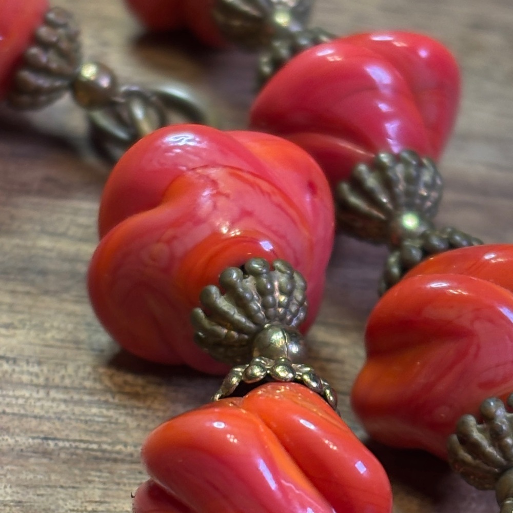 Vintage orange & red glass swirl double strand bracelet - Picture 7 of 11